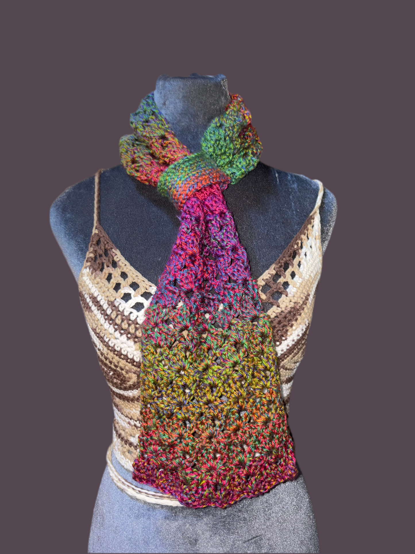 Keyhole scarf