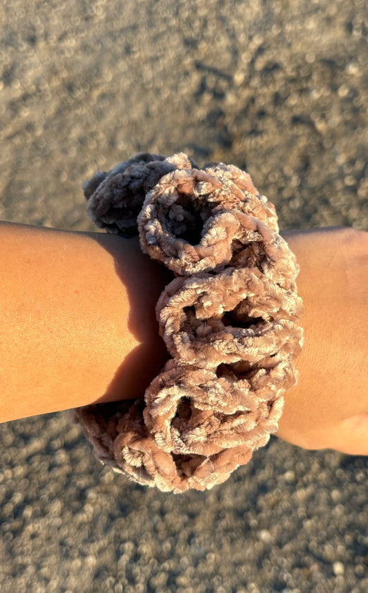 2pk Velvet Scrunchies
